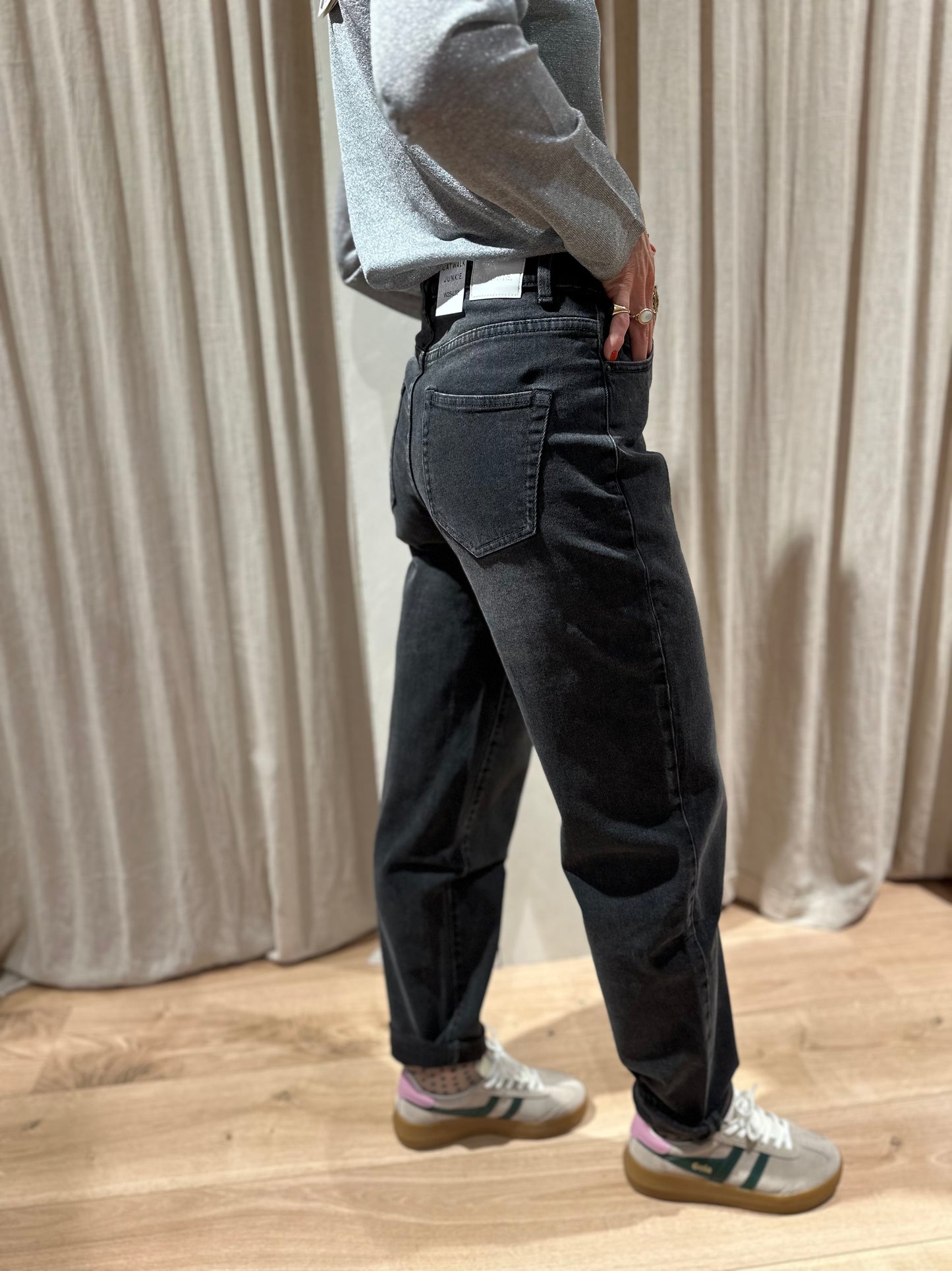 Barrel fit jeans - washed black