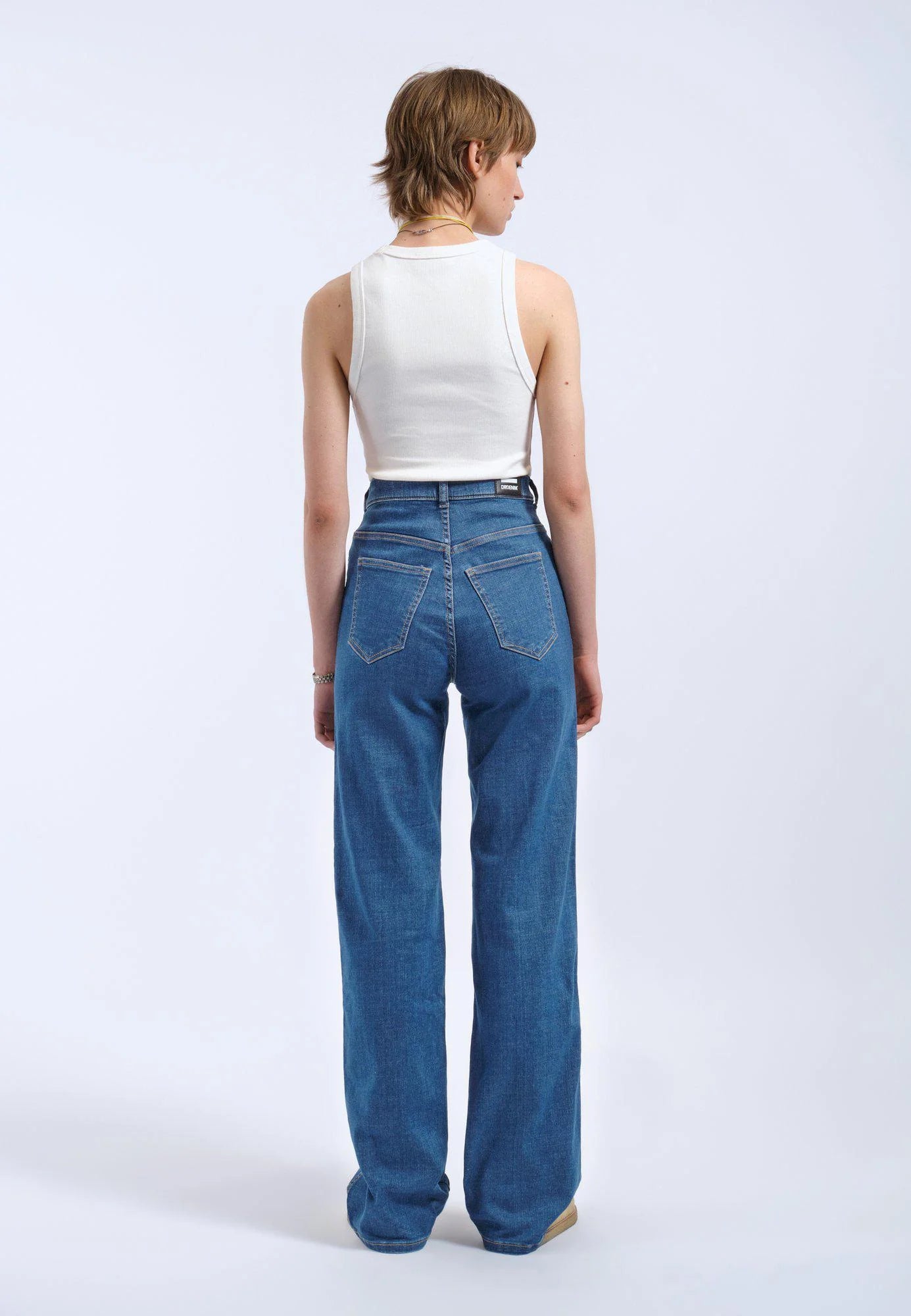 Moxy Straight- vale mid plain