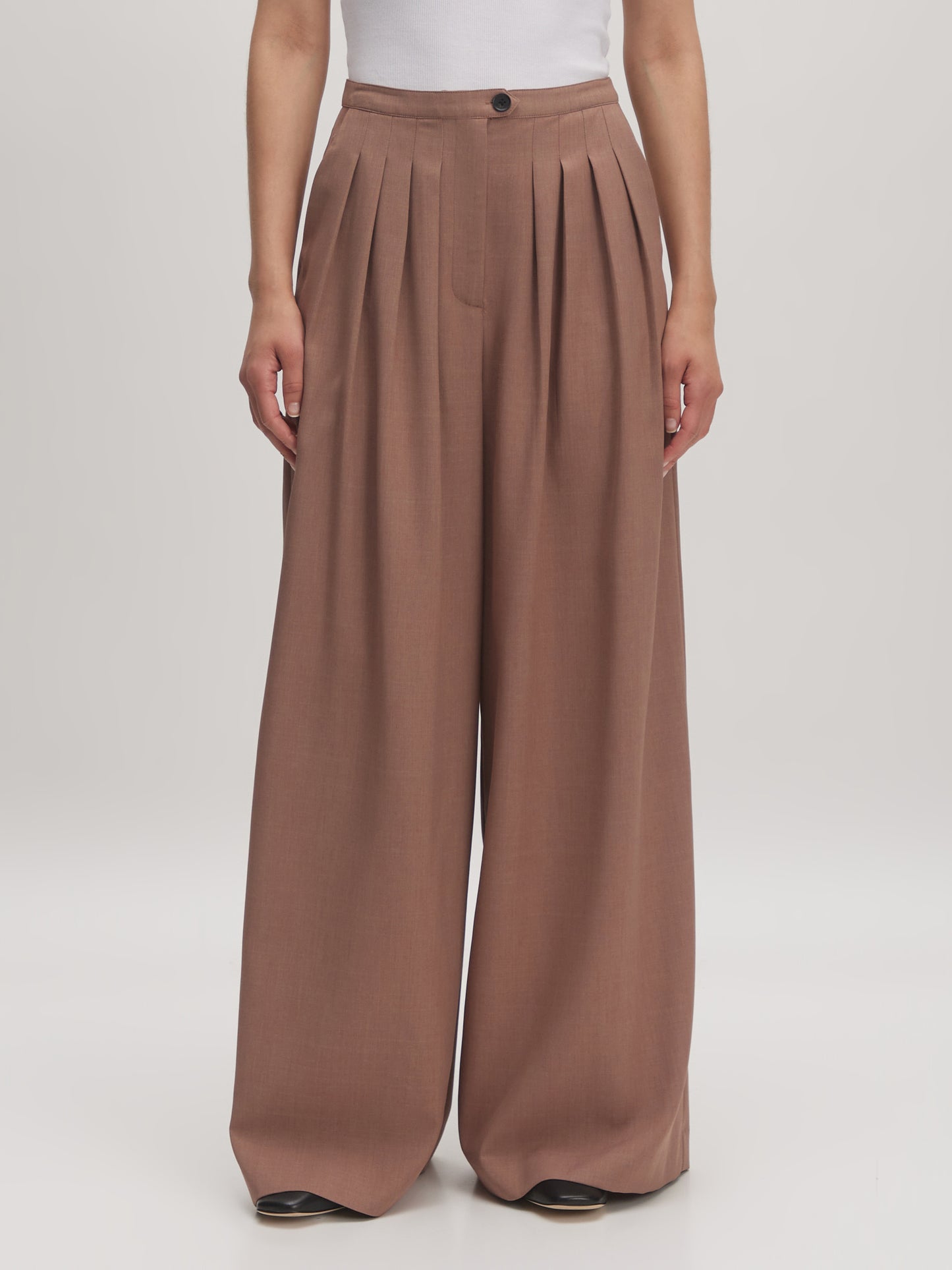 Sandy trousers