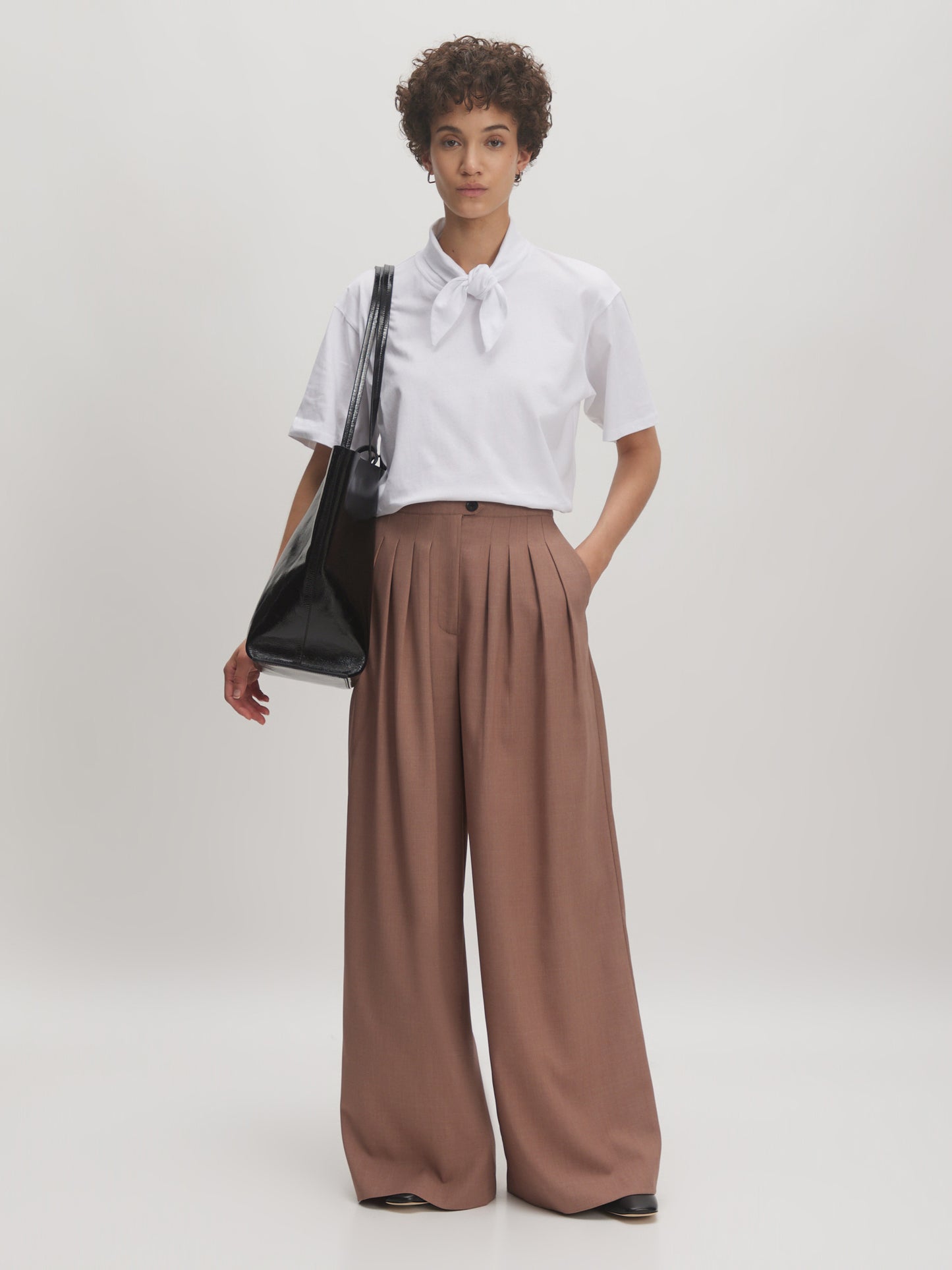 Sandy trousers