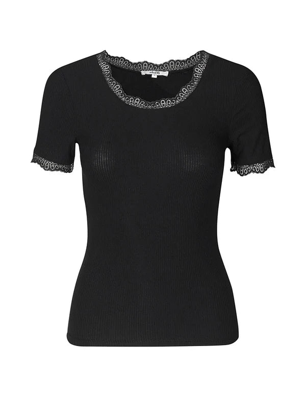 Emera-M joyita Black-t-shirt