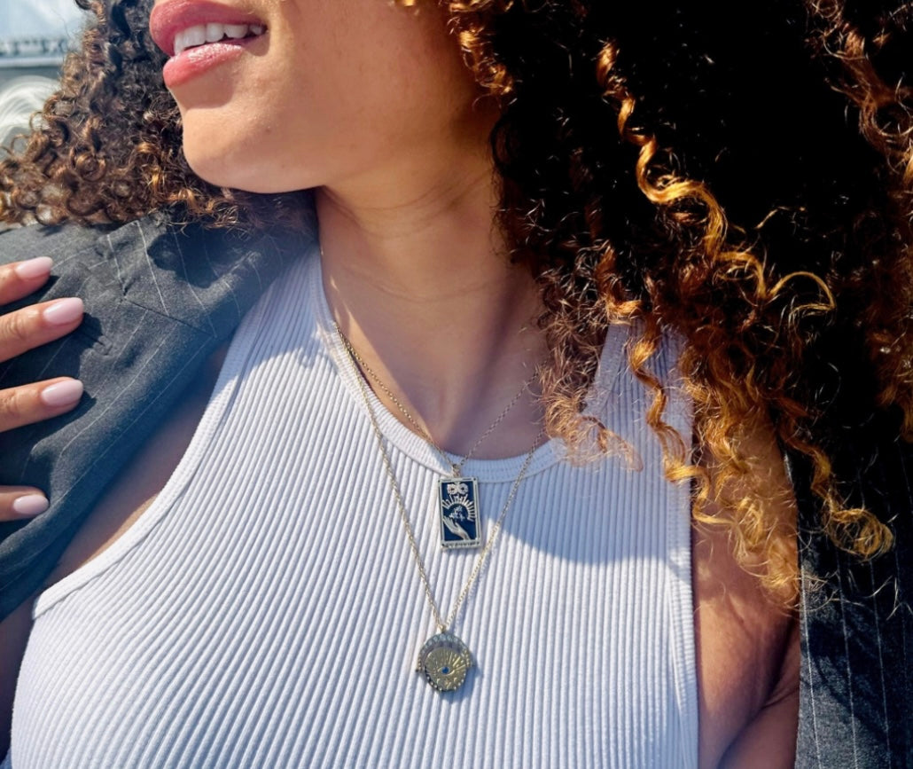 Necklace the magician