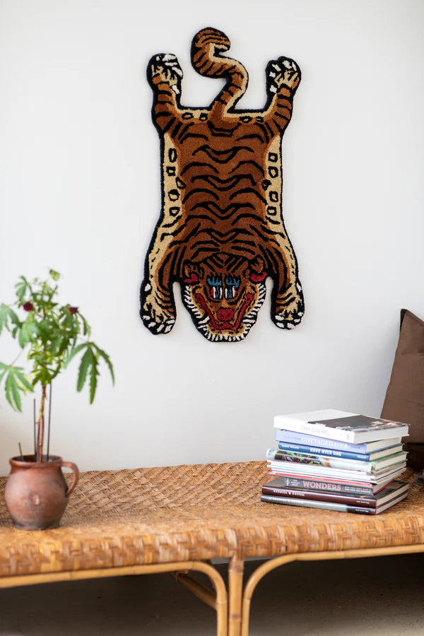 Tiger rug baby