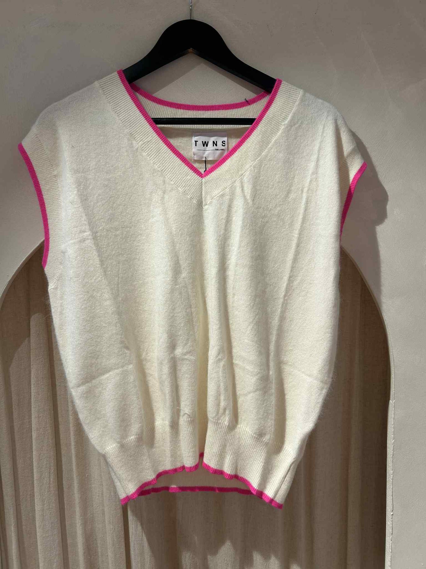 Pull-over lonetree