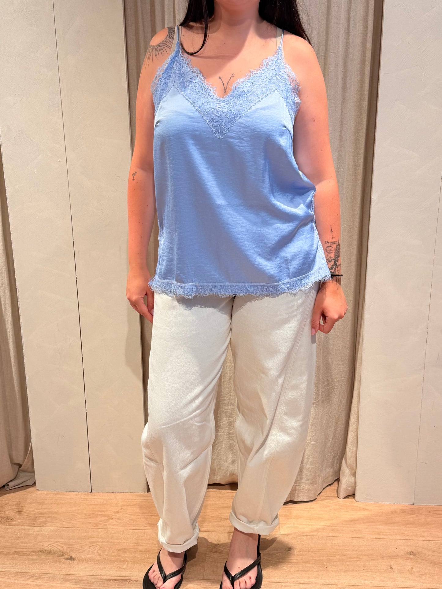 Calanthi-M quill top
