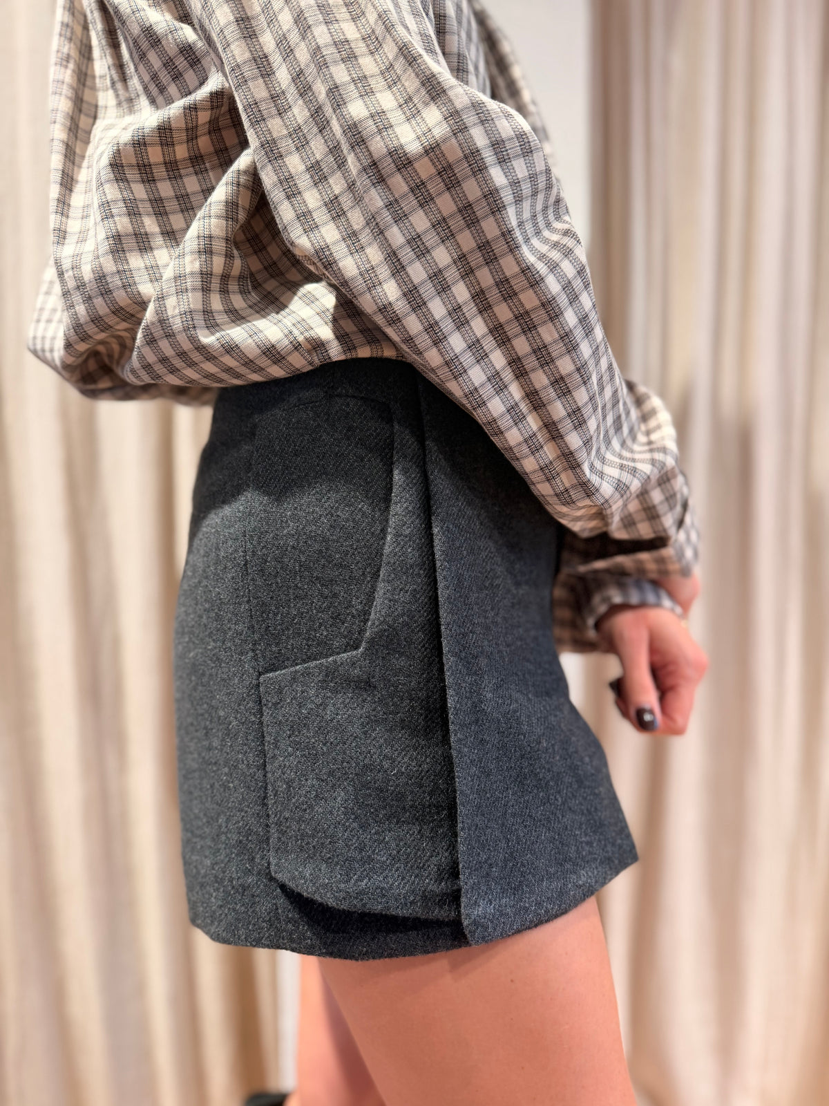 Carmi shorts dark grey