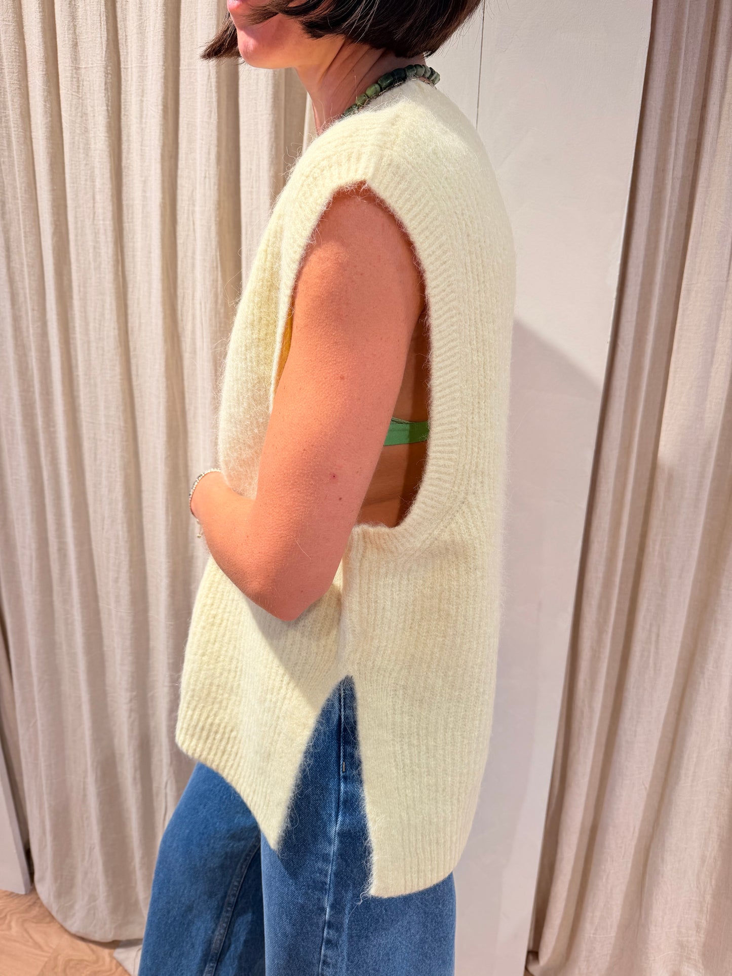 Knit Vest Thanya