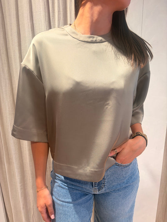 Cleopatra top