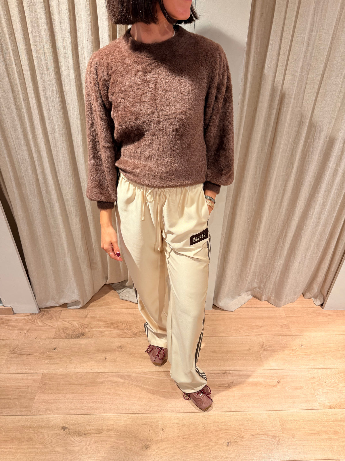 Fuzzy puff sleeve knit