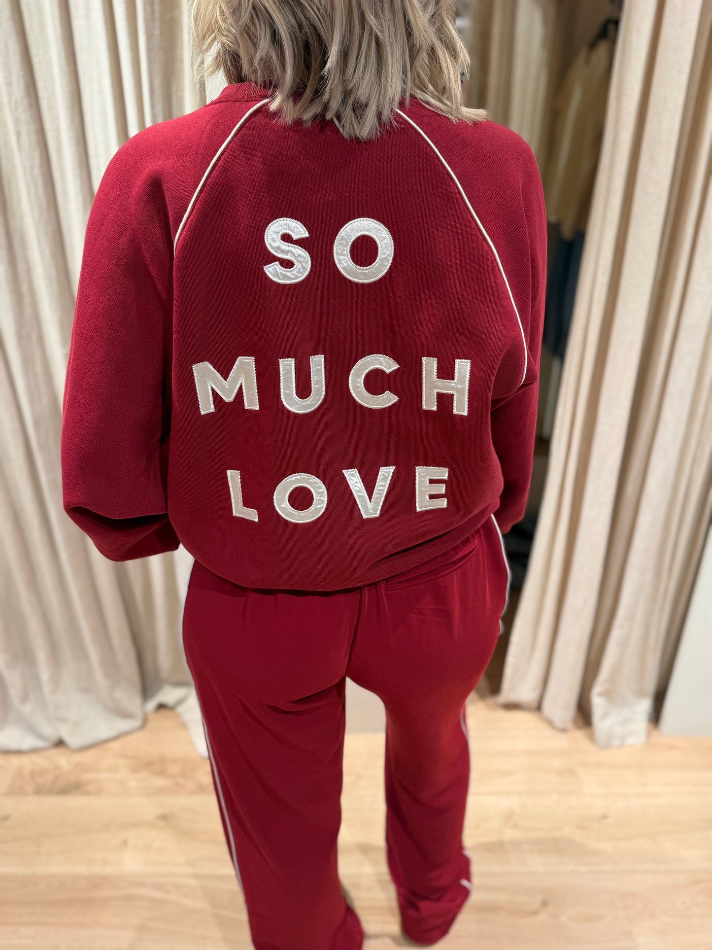 Graphic sweater with piping
