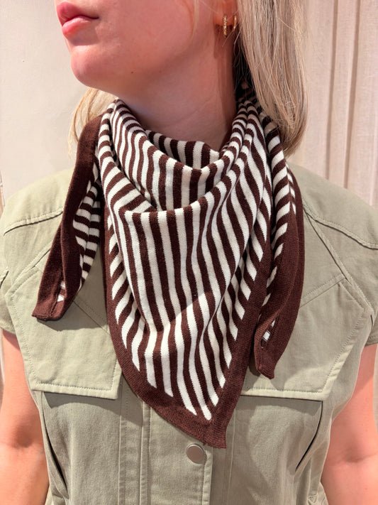 Striped triangle scarf - Rocky road