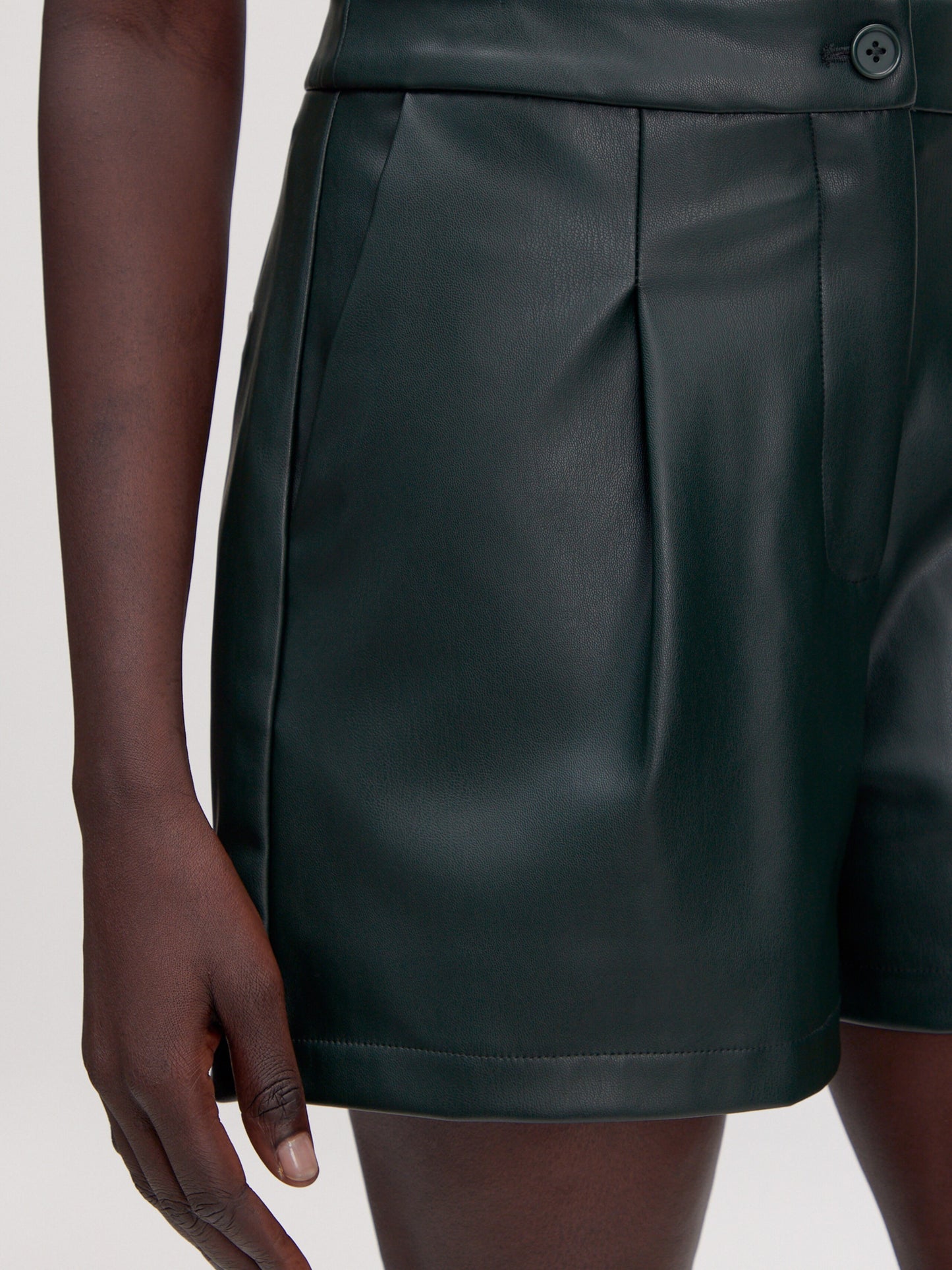 Silvia short pu - pine