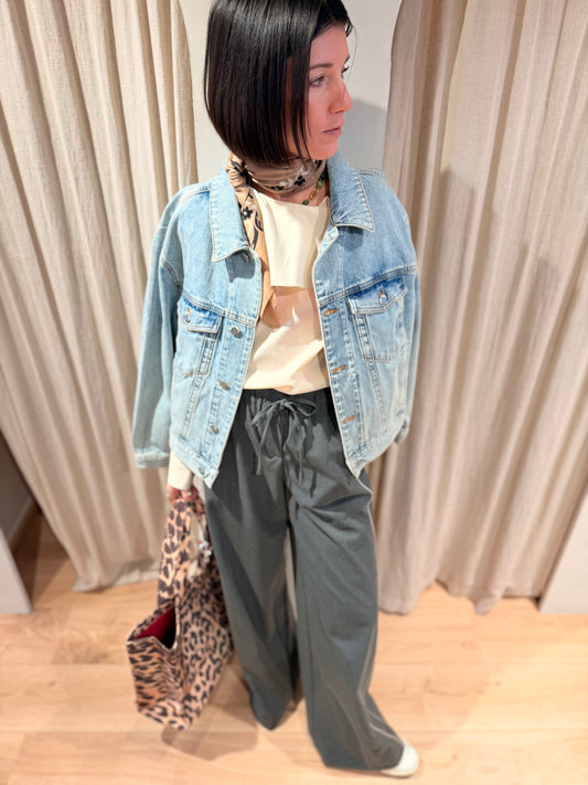 Jogger trousers with piping